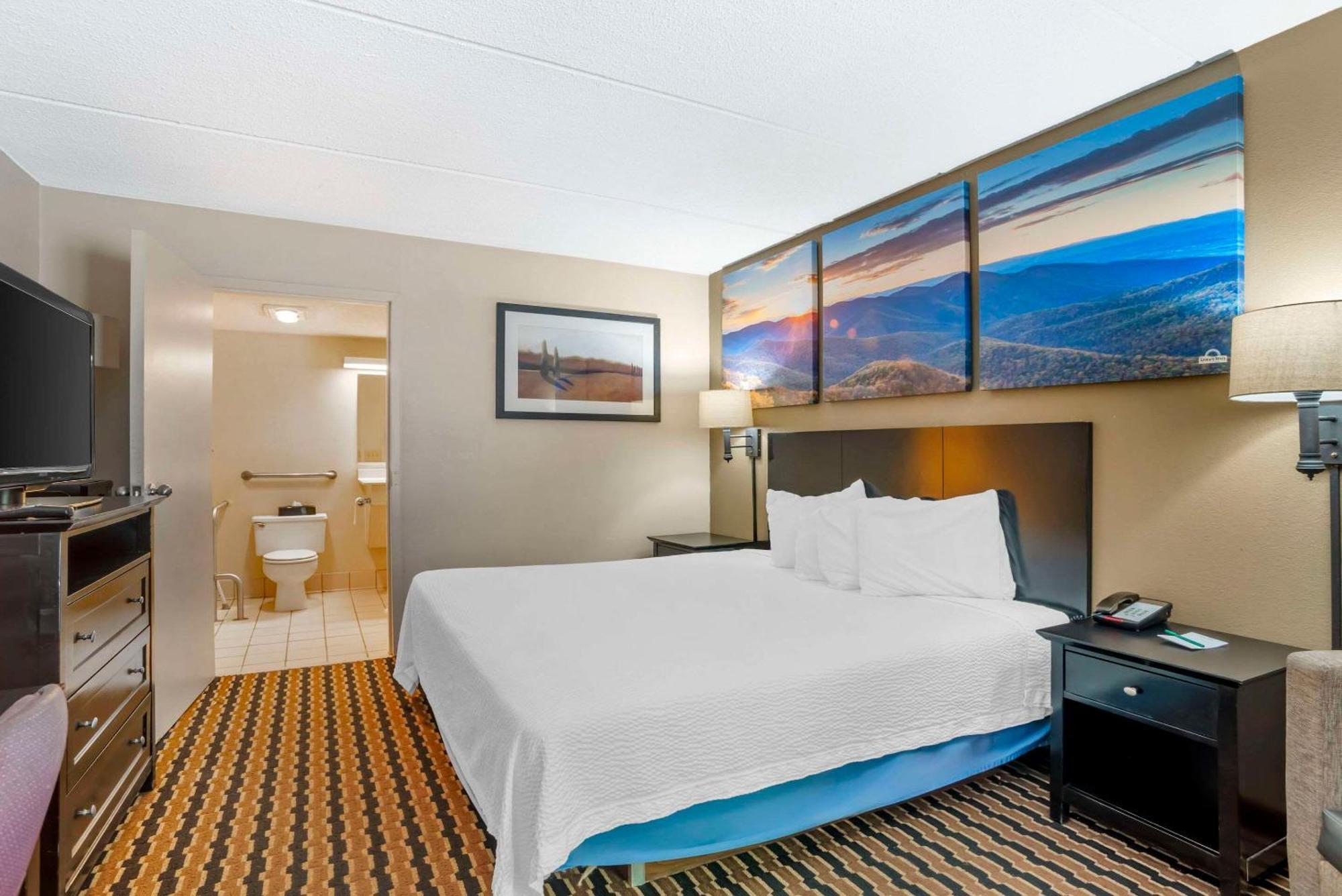 Quality Inn Near Speedway Уилкесбъро Екстериор снимка