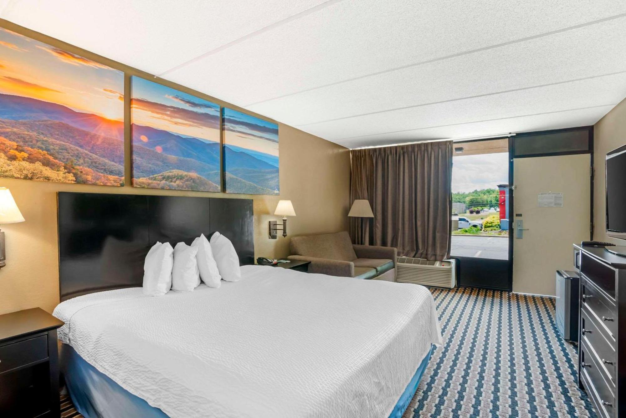 Quality Inn Near Speedway Уилкесбъро Екстериор снимка